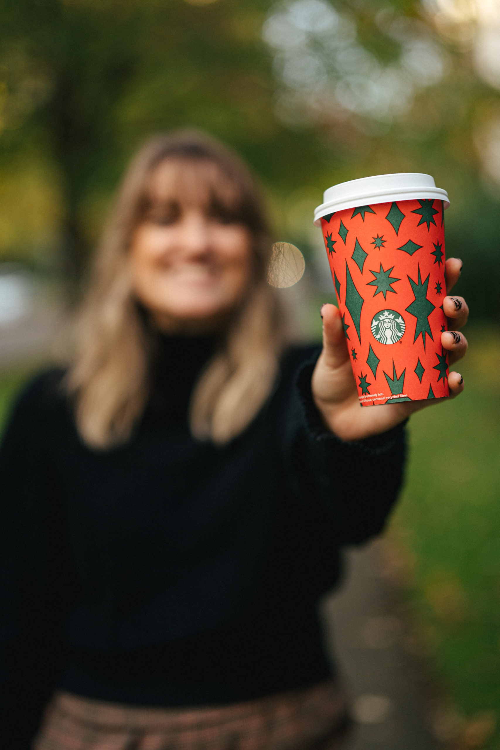 10-27-2020-Jamie-and-Taylor-Holiday-Cup-Portraits-11